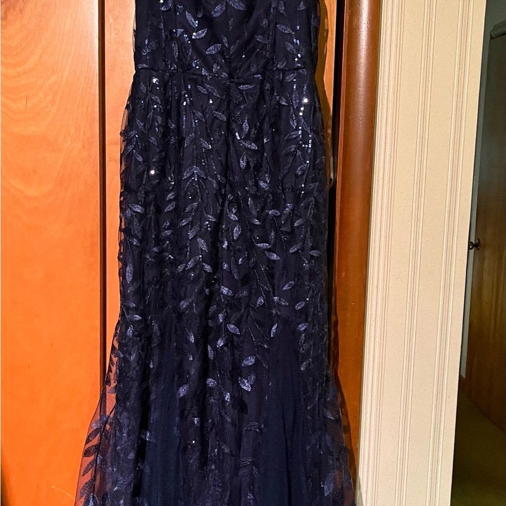 Full length navy lace trumpet formal dress size 14, new - Picture 3 of 9